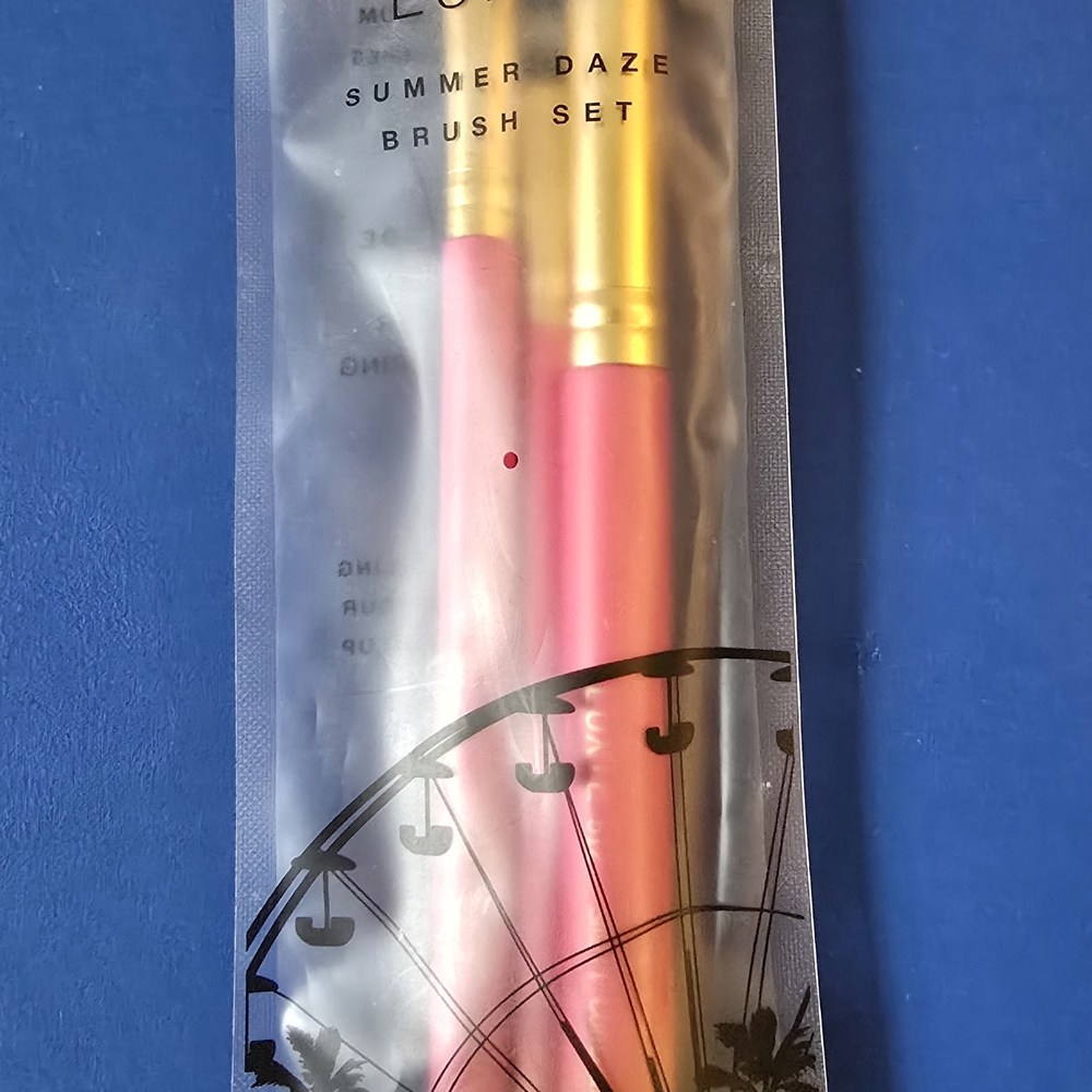 Luxie Summer Daze Brush Set - Pink and Gold